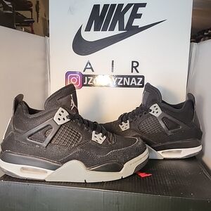Nike Air Jordan 4 Se Black Canvas SIZE 6Y. The right shoe has had the inside win